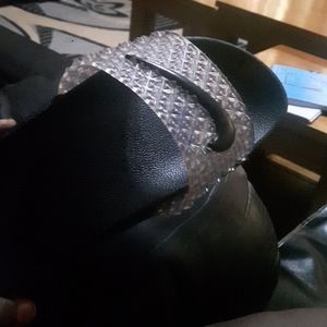 Latest Nike flip flops.. Men at low price